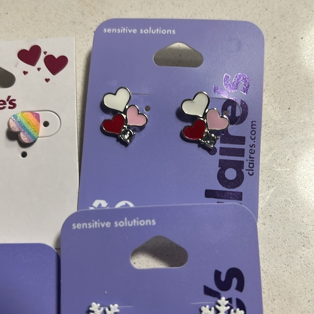 4 pack Claire’s earrings 4 pairs in great like new! - Picture 4 of 5